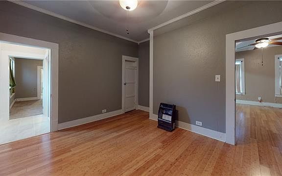 5th image of 638 Cleveland St