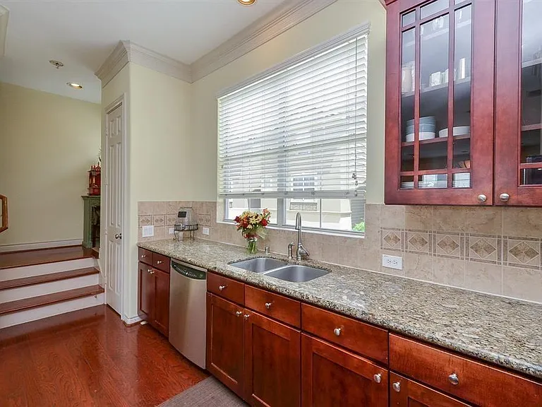 3316 Clearview Cir — Photo 7