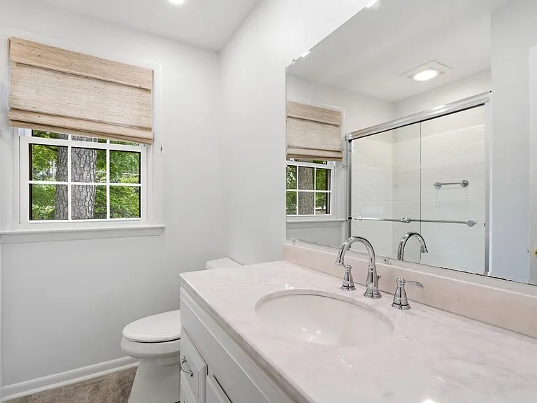 4901 Yadkin Dr — Photo 12