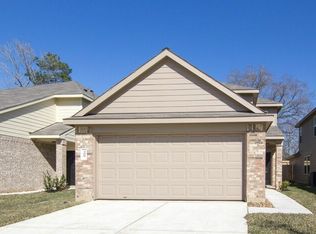 400 Upper Creek Dr, Willis, TX 77378