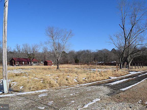 4th image of 36724 Fielding Dr