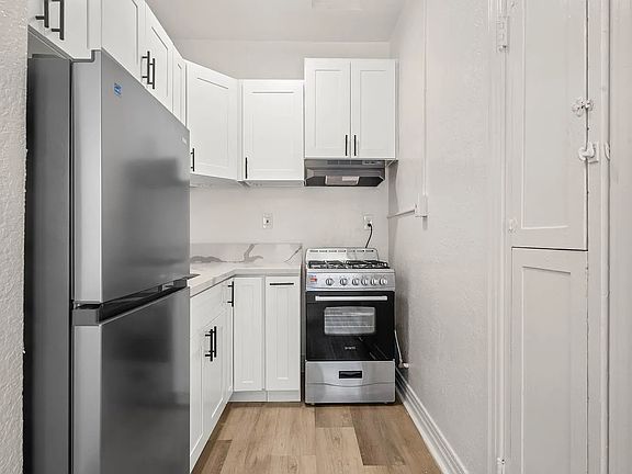 4th image of 4144 W Adams Blvd #G18