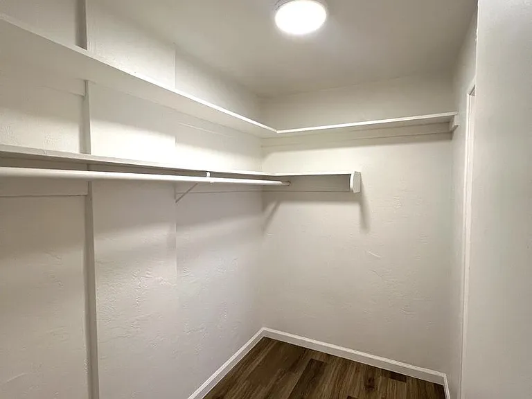 1408 G St — Photo 12