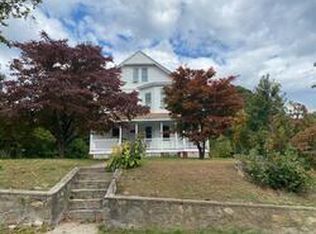 34 W Warwick Ave, West Warwick, RI 02893
