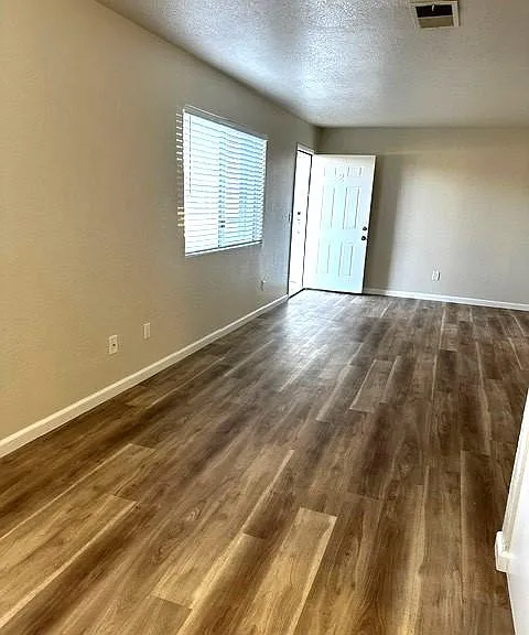 Birchwood Apartments — Photo 40