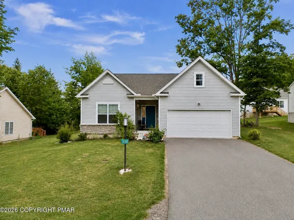 310 Golden Oaks Dr, White Haven, PA 18661