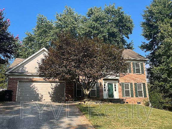 2nd image of 1213 Newfane Cir