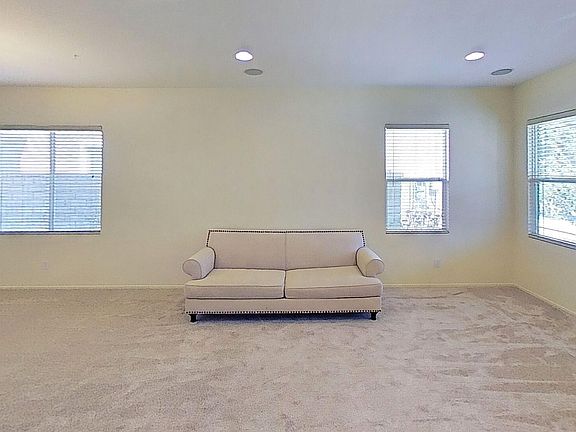 3rd image of 225 Galway Ln