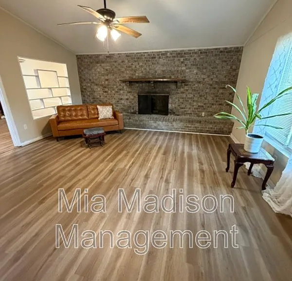 9406 Dunwoody Dr — Photo 10