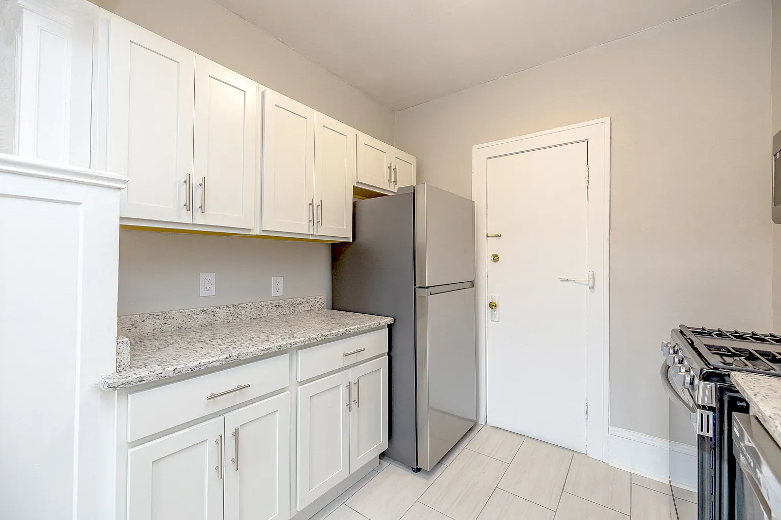 Lewis Manor Apartments — Photo 2