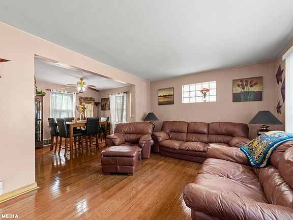2nd image of 748 NE Norfolk Ave