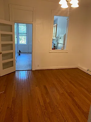 Rented by Capri Jet Realty Corp | media 3