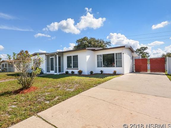 3rd image of 2271 E Dana Dr