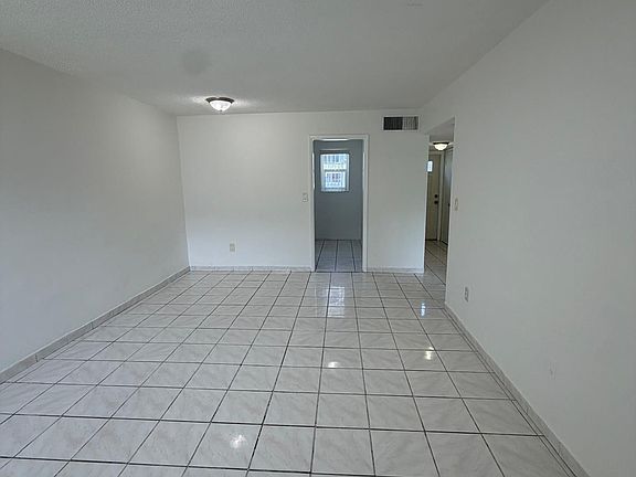 5th image of 13215 NE 6th Ave APT 108