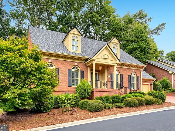2nd image of 17 Downshire Cir