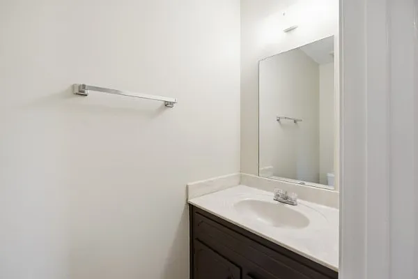 700 Shelton Cir — Photo 10