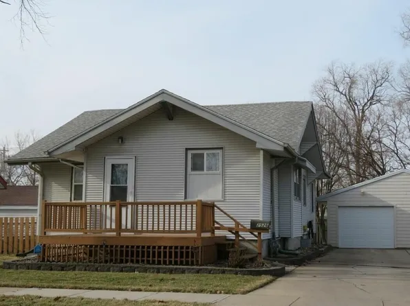2308 S 10th St, Council Bluffs, IA 51501