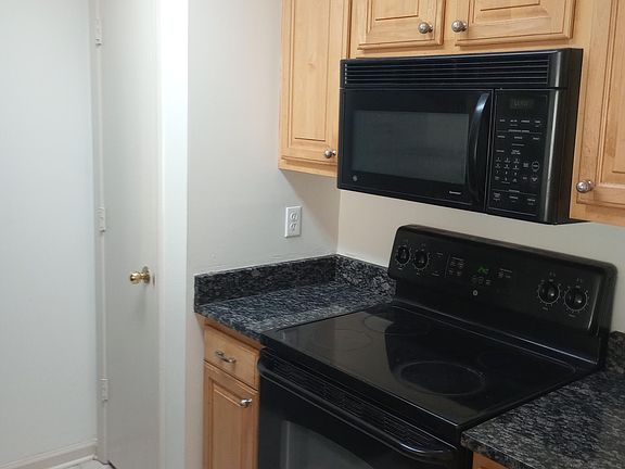 3rd image of 113 Cape Dorey Dr