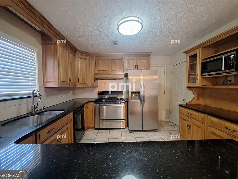 160 Braelinn Ct — Photo 2