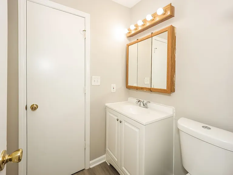 9036 Sterling Ridge Ln — Photo 17