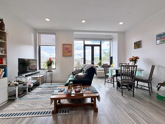 2nd image of 327 Communipaw Ave APT 403