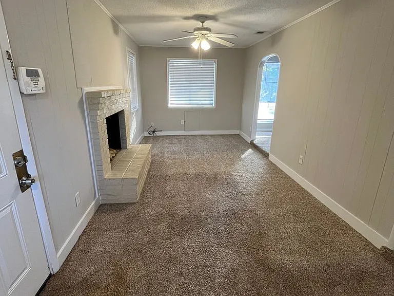 718 Atlanta St — Photo 3