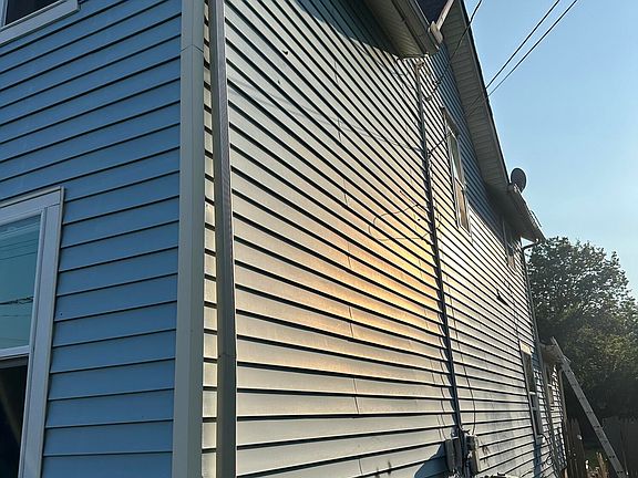 3rd image of 717 N North Pine St