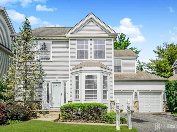 9 Mioduski Ct, Parlin, NJ 08859