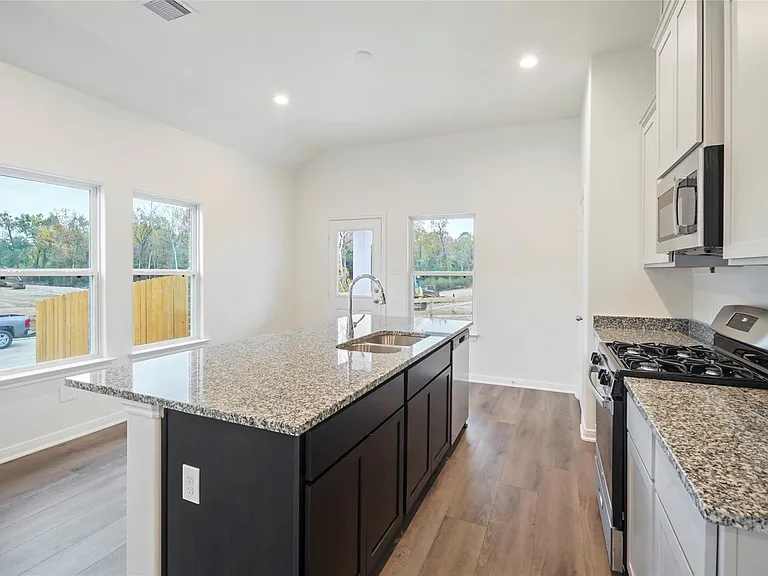 11703 Eclipse Dr — Photo 8
