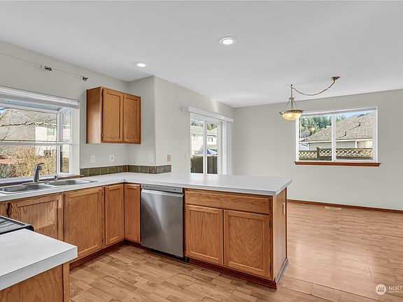 4th image of 18400 109th Street Ct E