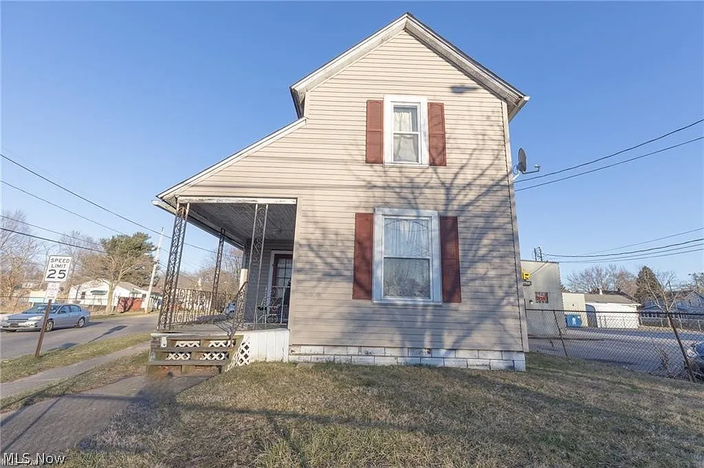 2301 East Ave photo 1