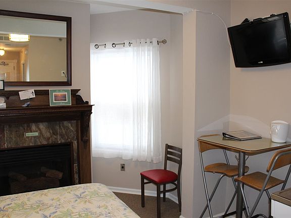 5th image of 4600 Landis Ave #2D