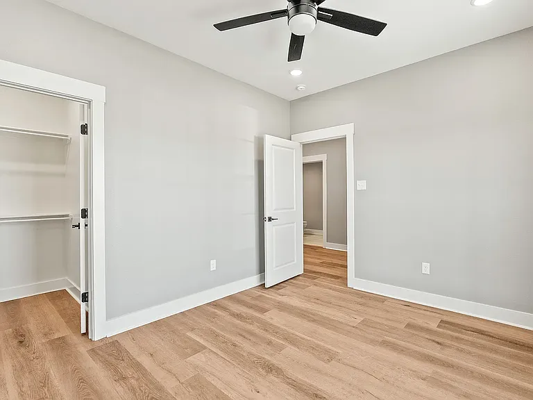1275 Acuff Ln — Photo 11