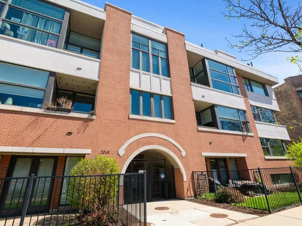 2065 N Kedzie Ave #104, Chicago, IL 60647