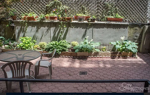 Rented by City Connections Realty | media 2