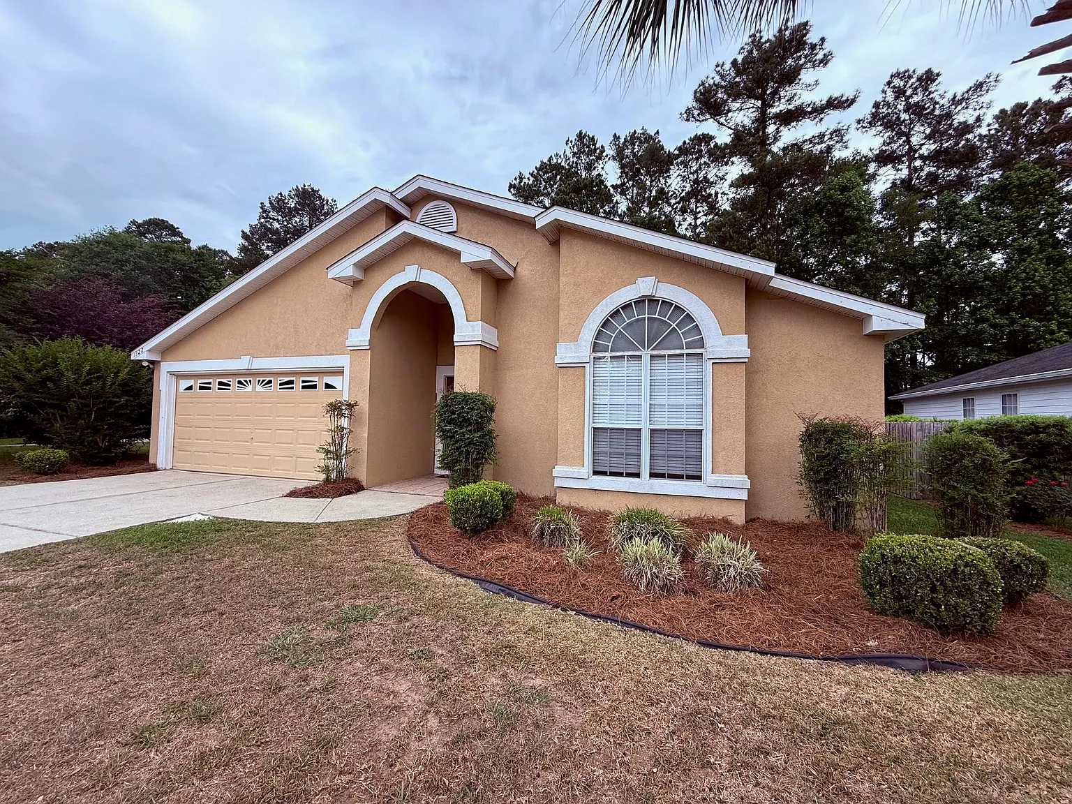 3 bed, 1745 sqft, $2,350 — Photo 3