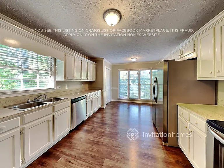 980 Burning Bush Dr — Photo 6