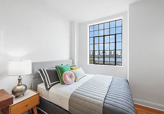 3rd image of 5 Tudor City Pl APT 104