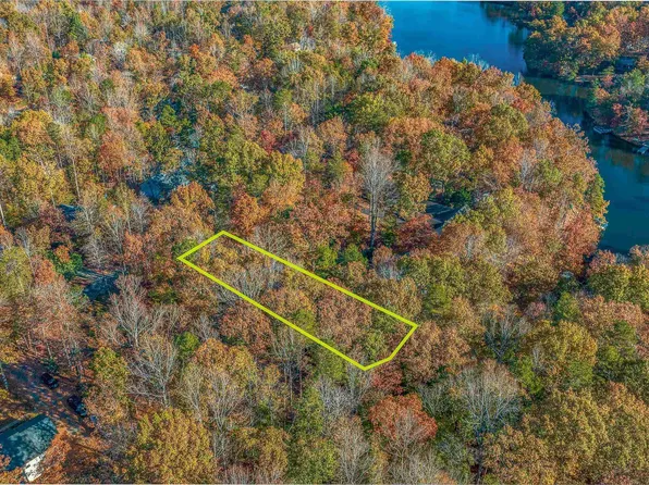 13 Barefoot Ln, Palmyra, VA 22963
