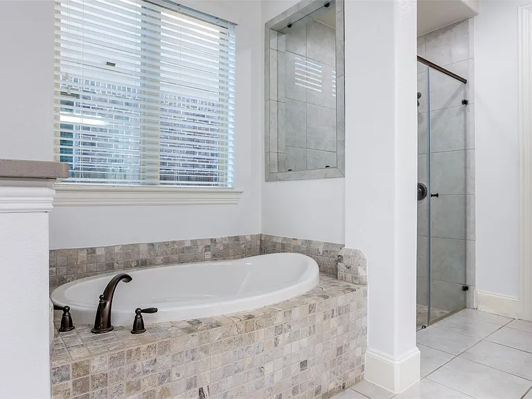 29110 Davenport Dr — Photo 19
