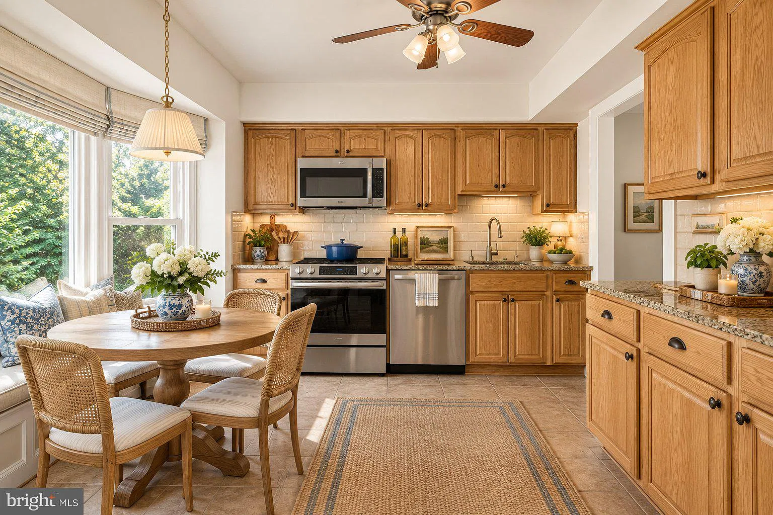 4 bed, 4.0 bath, 2126 sqft, $3,500 — Photo 4