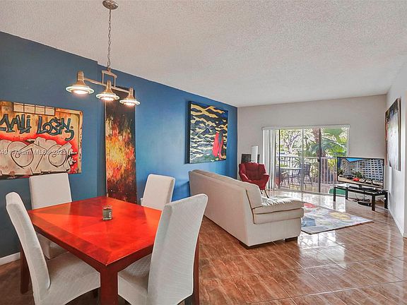 3rd image of 4200 Hillcrest Dr APT 104