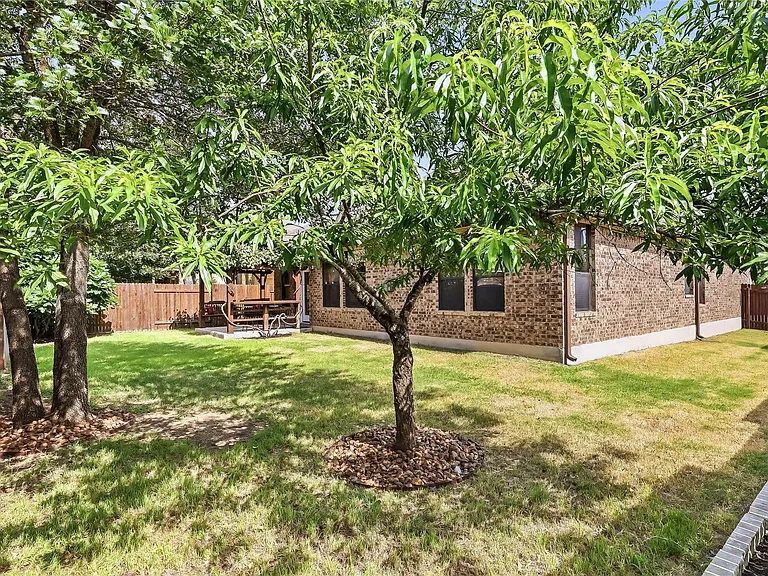 5501 Allamanda Dr — Photo 25