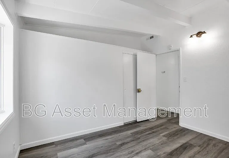 1588 Ridgecrest Rd — Photo 4