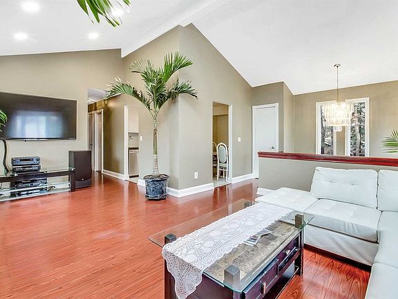 5th image of 24 Balaton Ave
