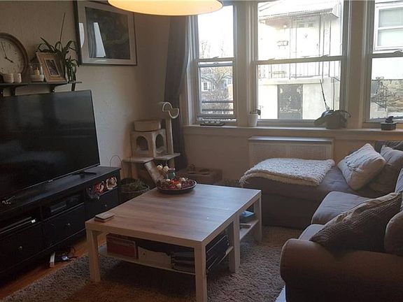 4th image of 47 Oak St APT 1