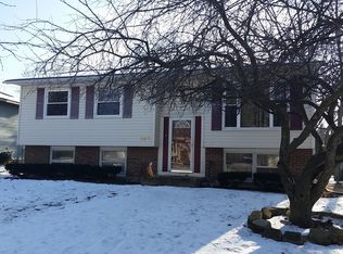 182 Garden Dr, Bolingbrook, IL 60440