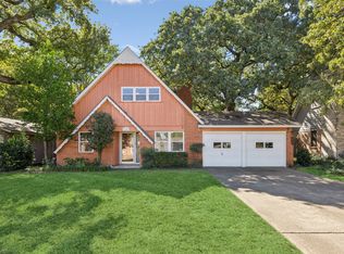 1706 Chip N Dale Dr, Arlington, TX 76012