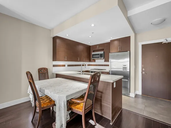 4710 Hastings St #301, Burnaby, BC V5C 2K7