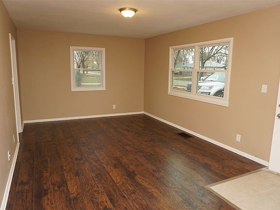 2nd image of 1919 Sauber Ave